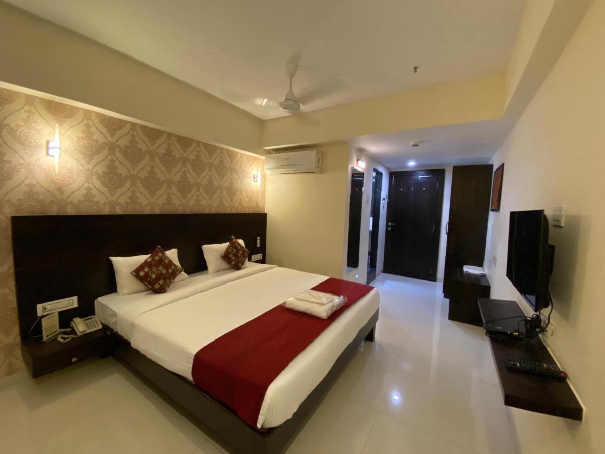 Hotel Singh'S By Wb Inn, Vashi, Нави Мумбай Екстериор снимка