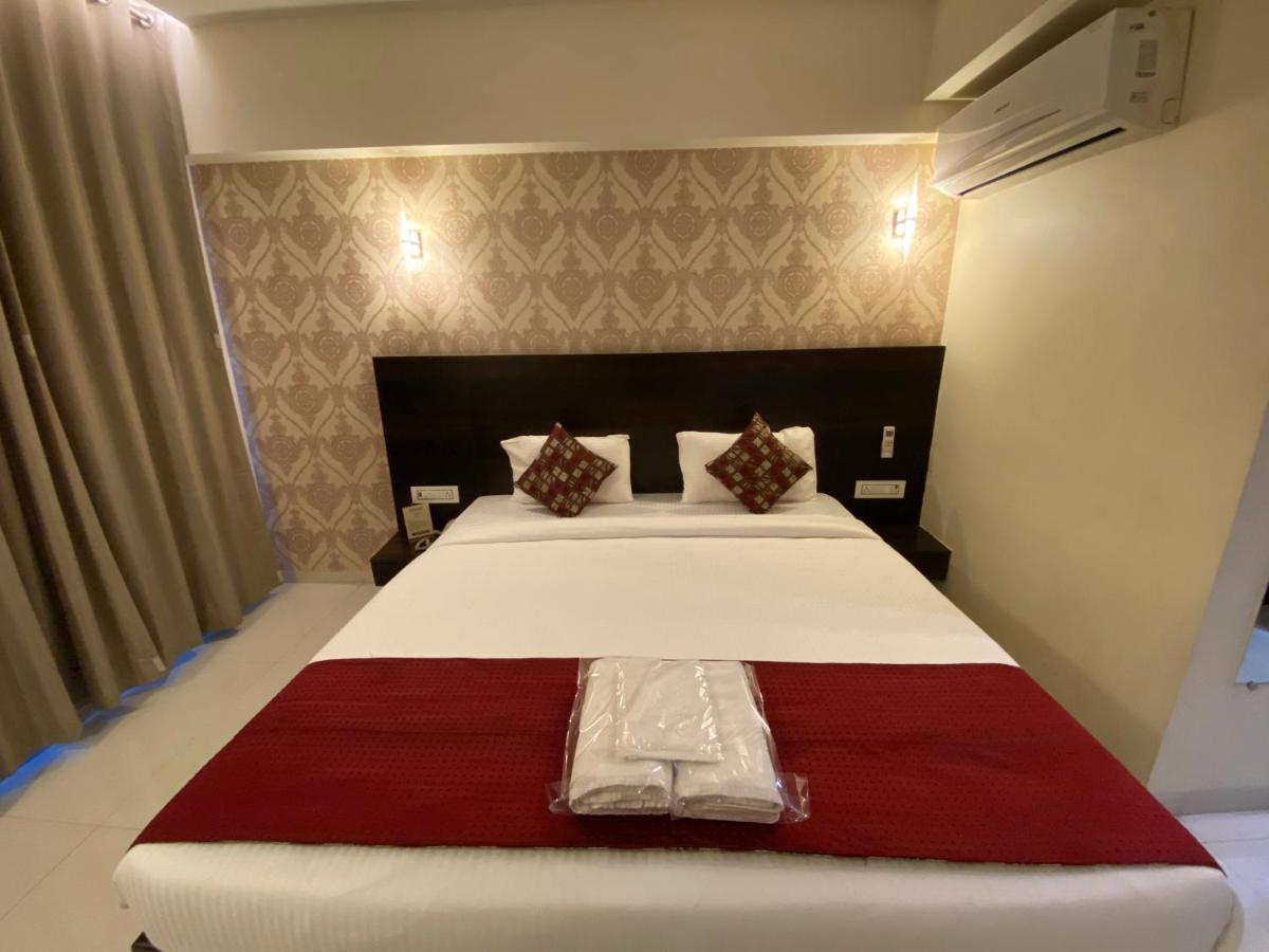 Hotel Singh'S By Wb Inn, Vashi, Нави Мумбай Екстериор снимка